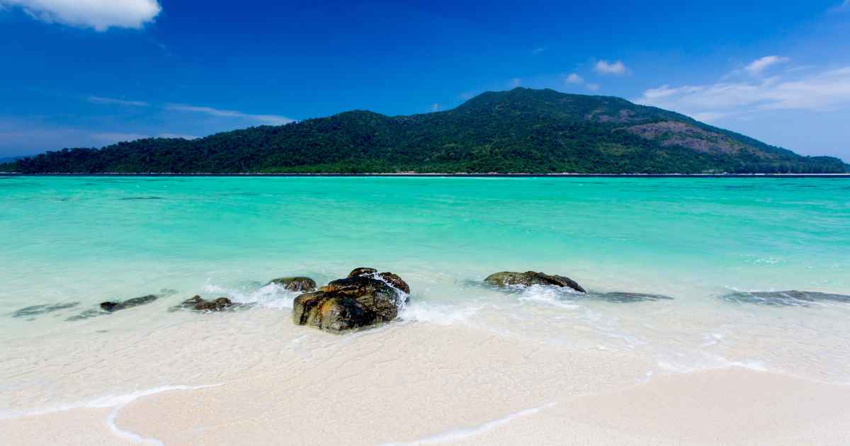Koh Larn Day Trip from Pattaya: Beaches, Ferries and Planning Tips